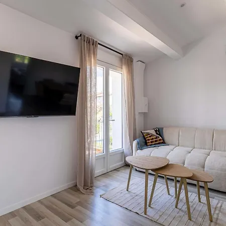 Modern In The Heart Of * سان تروبيه